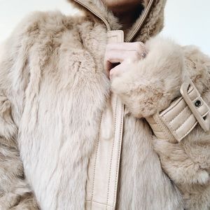 FUR COAT ... camel color vintage bebé